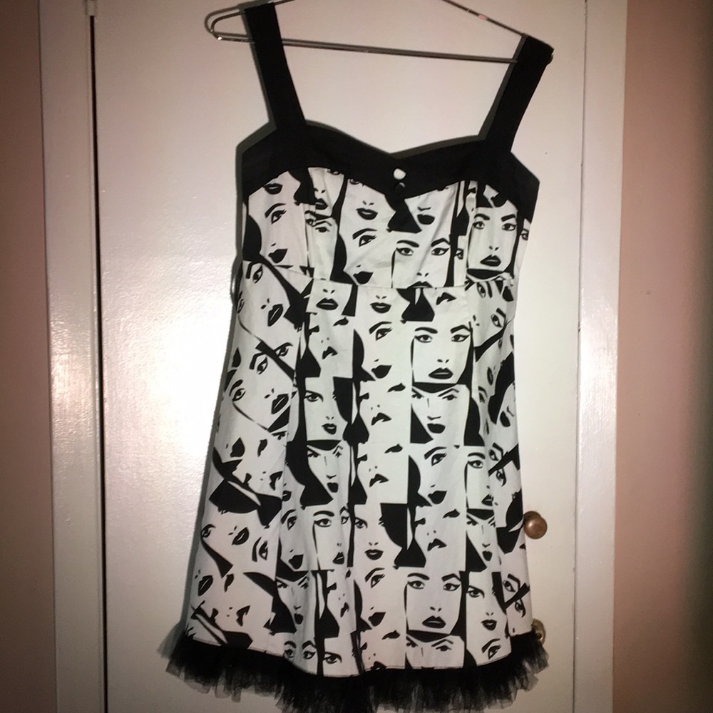 Lady face vintage German dress
